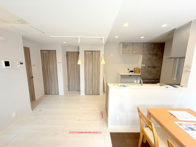 福生市熊川全２棟　新築分譲の居間・リビング