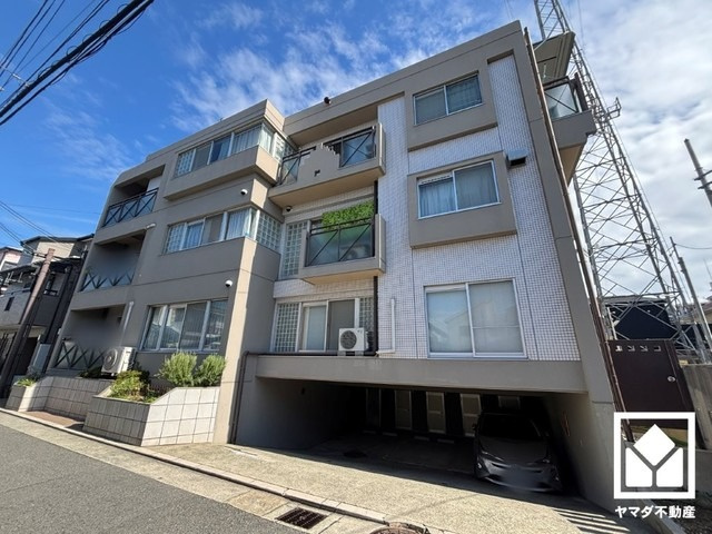 ポラーノ園和の外観|南向きバルコニーで陽当たり、風通し良好。たっぷりの洗濯物も気持ちよく乾きます。