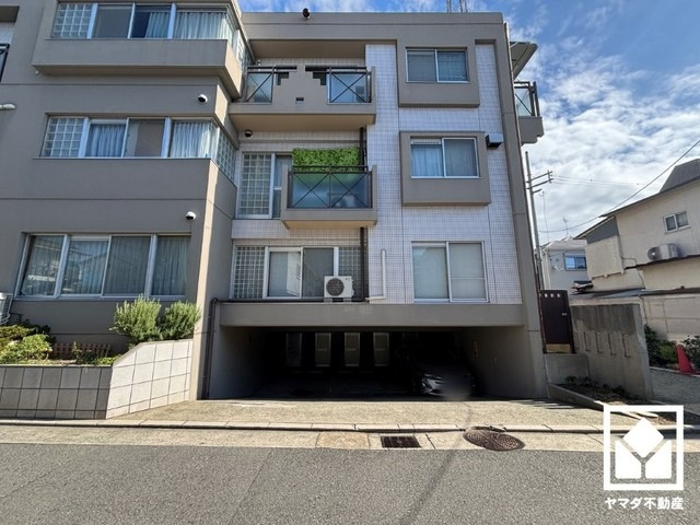 ポラーノ園和の外観|「園和北小学校」まで徒歩6分。低学年のお子様も安心して通学していただけます。