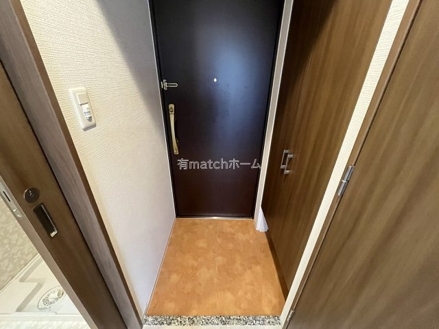 Luxe玉造南の玄関