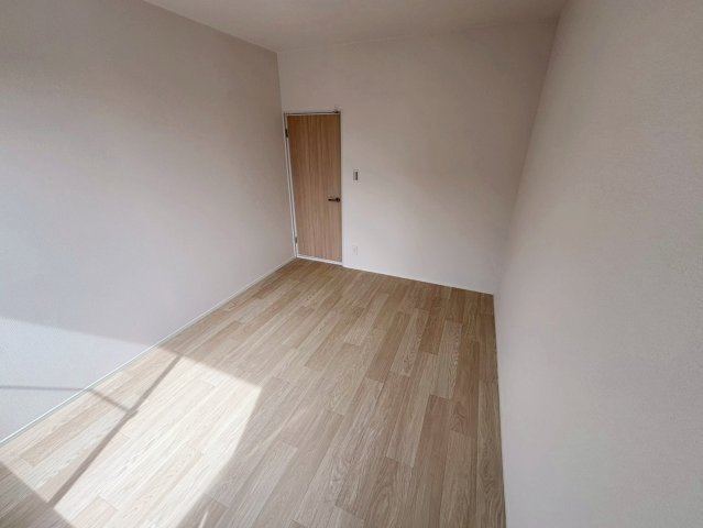 中古住宅　十七条の洋室|2階南洋室