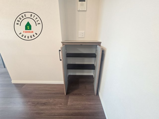 センターマークスタワーの内観：施工例|収納力のあるスペースで、荷物の多いご家庭でも安心です。