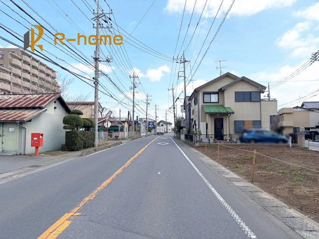 取手市白山8期　新築戸建て　1号棟の前面道路含む現地写真|『今から見たい！』大歓迎です♪
お気軽にＲ－ｈomeまでお問い合わせください。