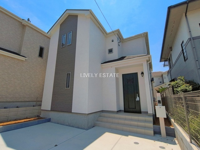 草加市谷塚仲町 新築分譲住宅 全6棟 A号棟の外観