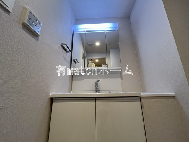 スプランディッド弁天町WESTの独立洗面台