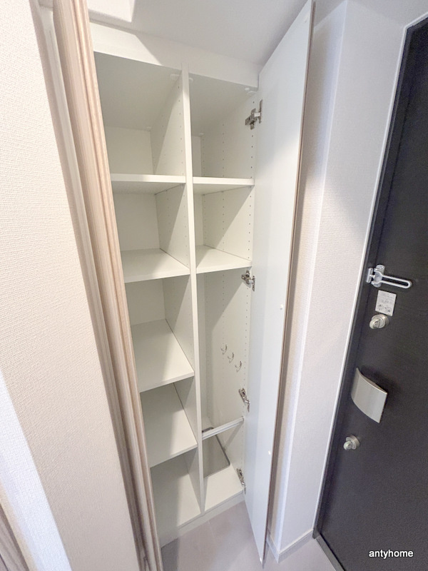 ミーチュアル江坂　仲介手数料無料の収納