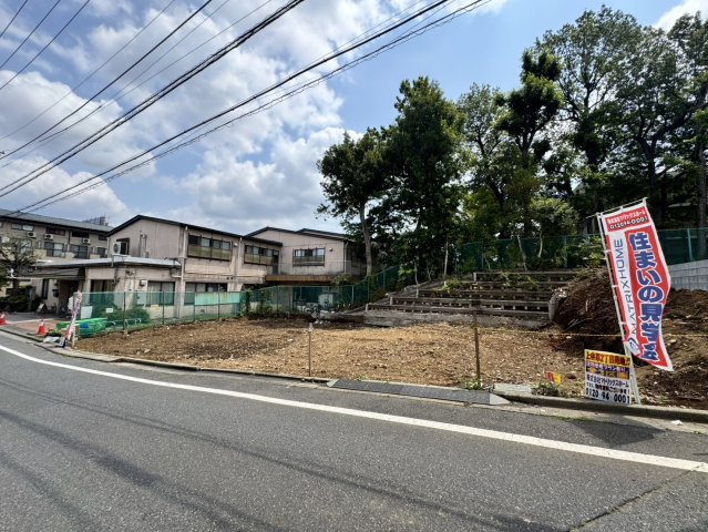 杉並区上井草2丁目　公園隣接×好ロケーション　新築分譲住宅全3棟の前面道路含む現地写真