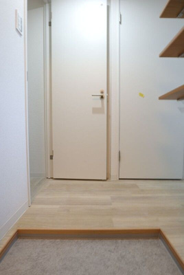 【玄関】 | アリエル関町北