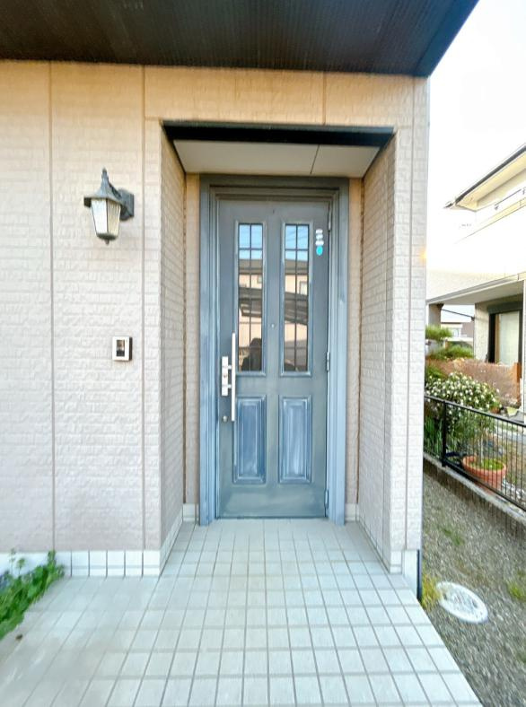 ひたちなか市田彦　中古戸建の玄関