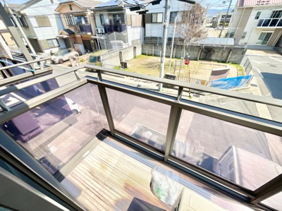 【バルコニー】 | 伏見区久我御旅町　中古戸建 | 理想のお部屋にリフォームしたい、とにかく安く綺麗にしたい、リフォーム費用を住宅ローンで借りたい等お客様のご要望に合わせたご提案をさせて頂きます。お気軽にご相談下さい！