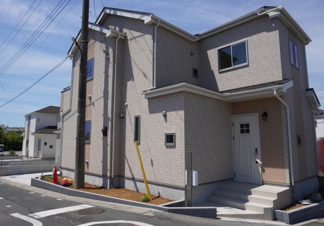 草加市谷塚仲町 新築分譲住宅 全6棟 B号棟の外観