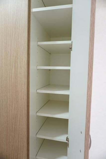 ルーブル蓮根弐番館の収納