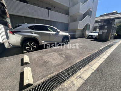 【駐車場】 | ミルフィーユ