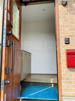 【玄関】 | ルピナスＡ棟