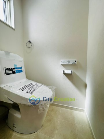 平塚市四之宮2丁目　中古戸建のトイレ