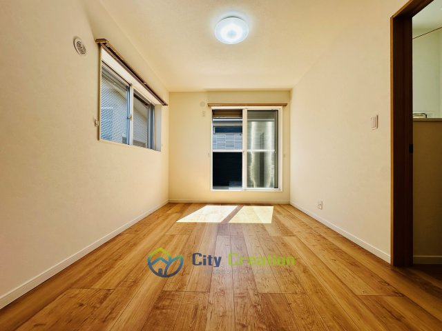 平塚市四之宮2丁目　中古戸建の洋室