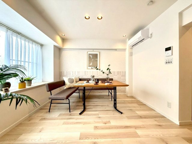 ノブヒル・ホドガヤ