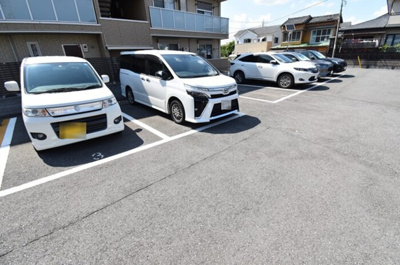 【駐車場】 | 虹色 | 駐車場