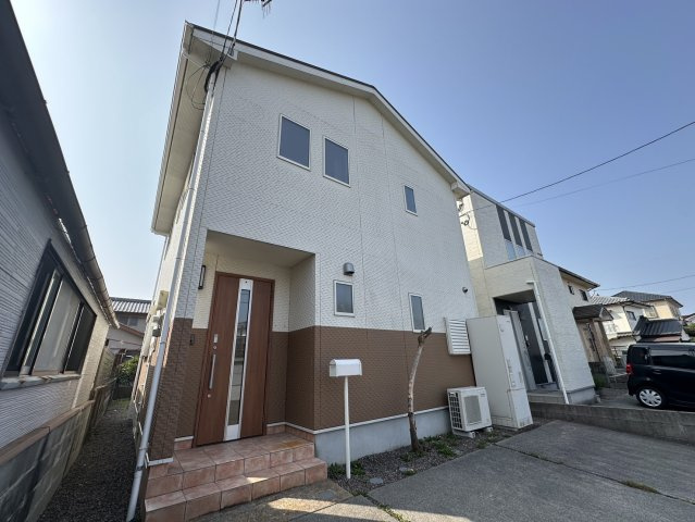曽根町貸家の外観