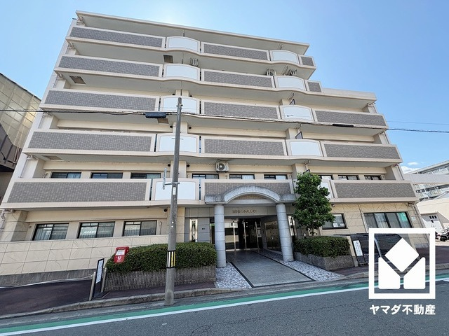 ソルディオ北武庫之荘の外観|洗面台はシャワー付きで、忙しい朝でも身支度がしやすく時短になります。