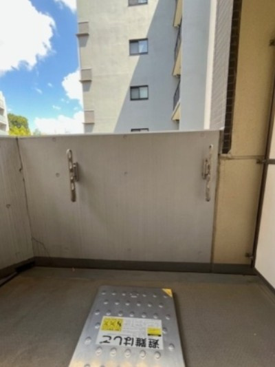 レジディア中落合A棟のバルコニー