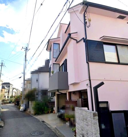 甲陽園本庄町の前面道路含む現地写真|前道は陽当たり・風通しが良い東向き

