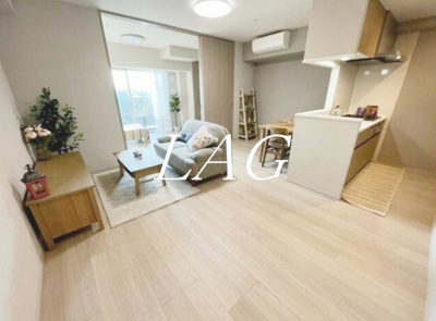 【居間・リビング】 | ラグゼナ八王子南町 | 洋室のお部屋です。