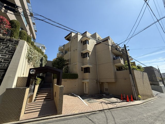 グランドメゾン覚王山の外観