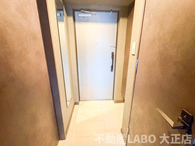 S-RESIDENCE難波西alterの玄関