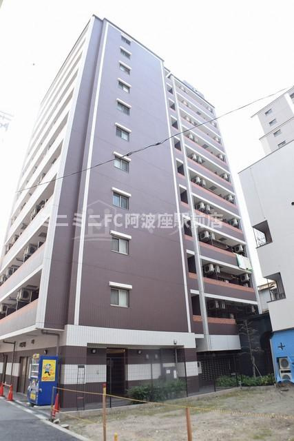 エステムコート難波WEST-SIDE大阪ドーム前の外観