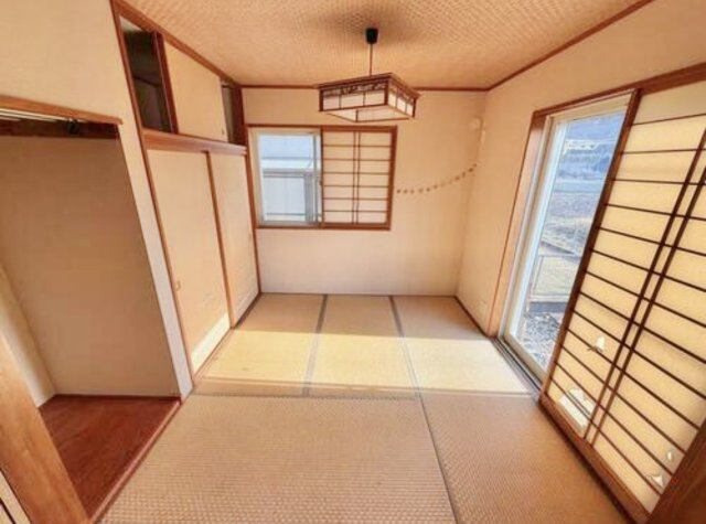 大磯町国府本郷　敷地広々注文住宅の和室