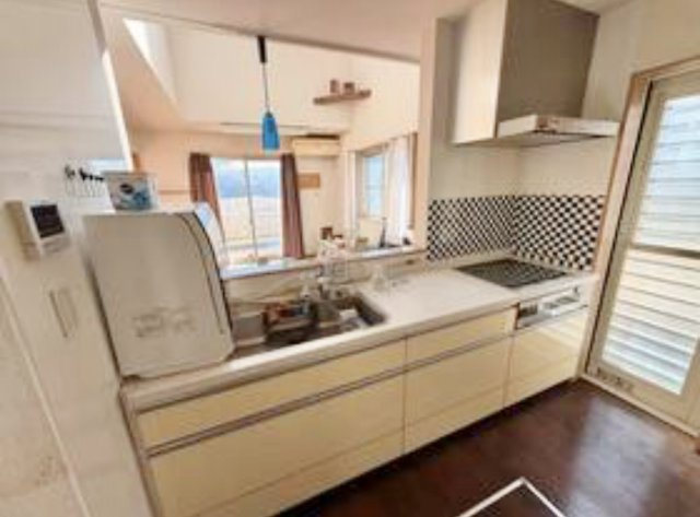 大磯町国府本郷　敷地広々注文住宅のキッチン