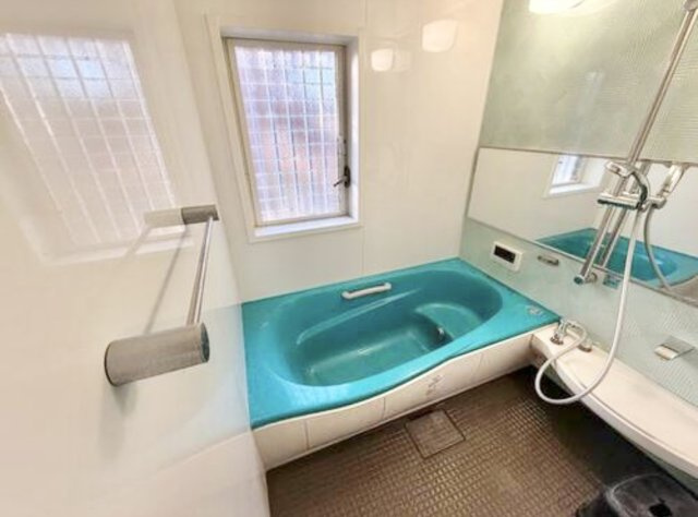 大磯町国府本郷　敷地広々注文住宅の浴室