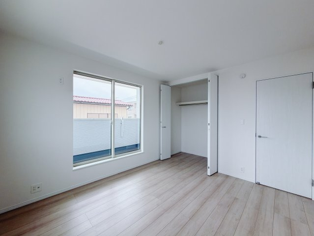 【新築戸建】高崎市筑縄町24番　の洋室|■2階洋室｜子供部屋のメリットは「自立心を養うことができる」「自分で整理整頓できるようになる」そして、お子様が成長した際には「プライバシーを確保できる」といい事だらけ♪