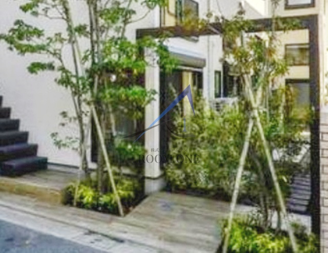 チトカラアパートメントのエントランス|エントランスです。