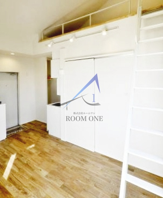 チトカラアパートメント