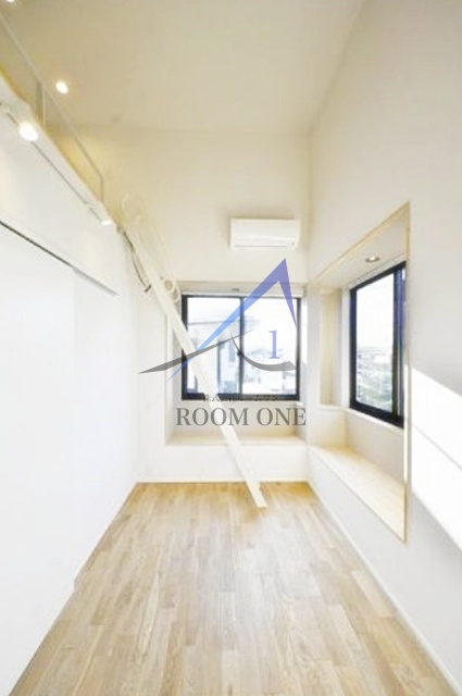 チトカラアパートメントの居間・リビング|洋室のお部屋です。