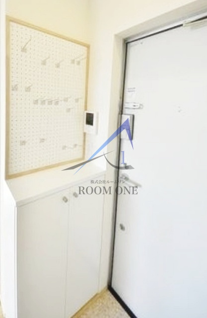 チトカラアパートメントの玄関|玄関です。