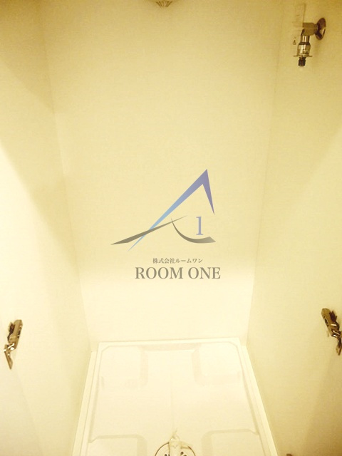 ルーブル川崎中丸子の設備|洗濯機置き場です。