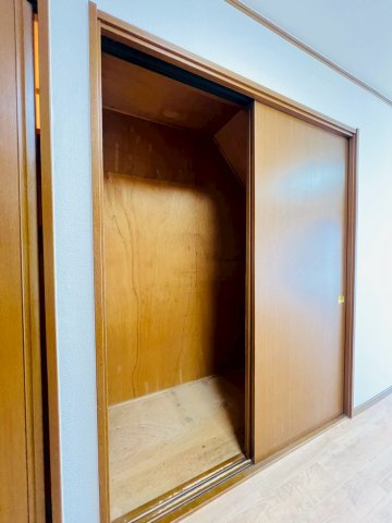 塩屋町6丁目貸家の収納