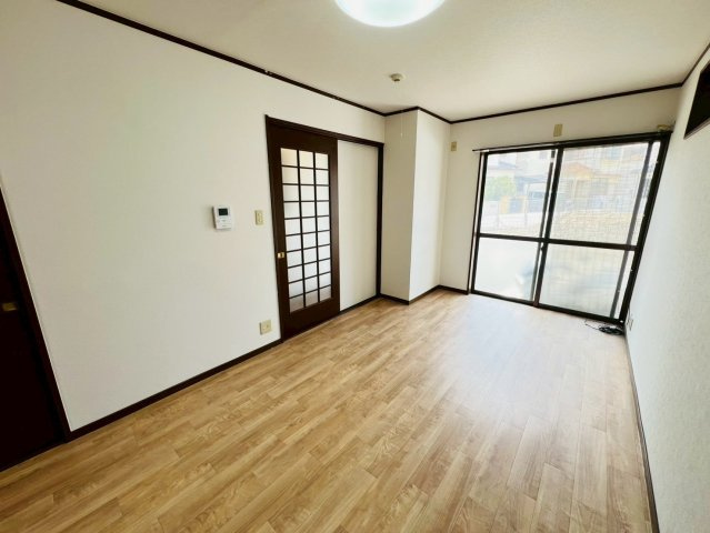 塩屋町6丁目貸家の居間・リビング