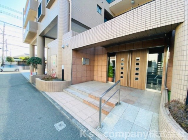 茅ヶ崎市小和田2丁目　マイキャッスル湘南辻堂のエントランス|エントランス周辺スペース◇