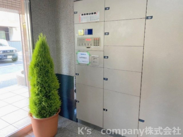 茅ヶ崎市小和田2丁目　マイキャッスル湘南辻堂の設備|留守中でも宅配物を受け取れる宅配ボックス☆
