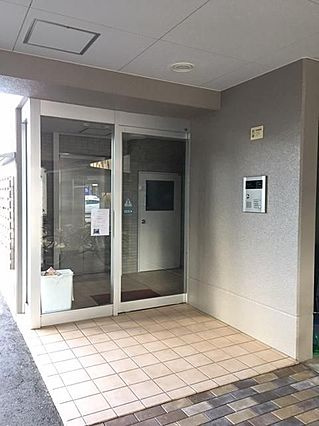 サクセス75のエントランス