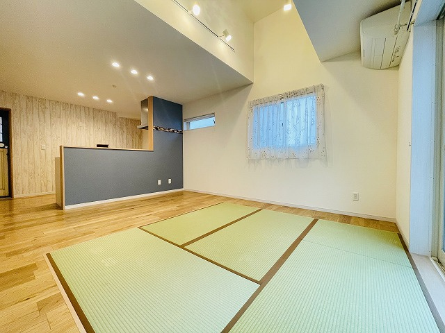 【居間・リビング】 | 太宰府市観世音寺2丁目　戸建て