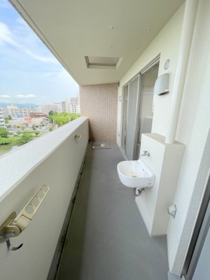 【バルコニー】 | シェーンブルン羽鷹  | ※同タイプの写真となり、実際のお部屋とは異なる場合があります