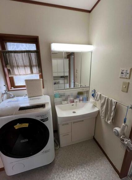 ひたちなか市青葉町　中古戸建の独立洗面台