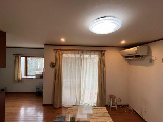 ひたちなか市青葉町　中古戸建の居間・リビング