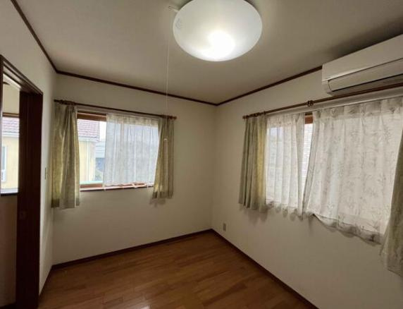 ひたちなか市青葉町　中古戸建の洋室