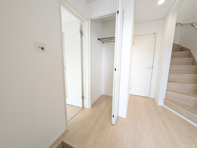 常陸大宮市姥賀町　第3　新築戸建て　8号棟の収納